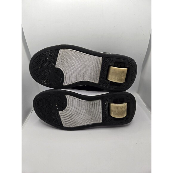 Heelys Voyager Wheeled Rolling Tennis Shoes Youth Size 1 Black White - Picture 6 of 7